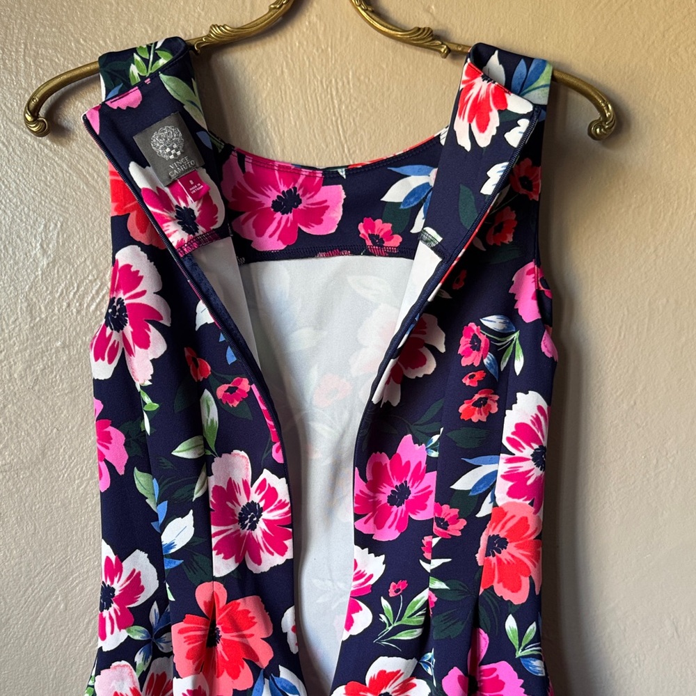 Vince Camuto Scuba Fit Floral Sleeveless Dress - Picture 5 of 7